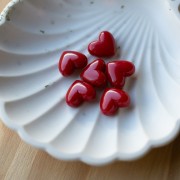 13x15 mm opaque resin heart beads - horizontal hole - Dark red x6