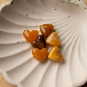 13x15 mm translucent resin heart beads - horizontal hole - Apricot marbled x6