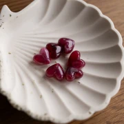 13x15 mm translucent resin heart beads - horizontal hole - Marbled garnet x6
