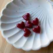 13x15 mm opaque resin heart beads - horizontal hole - Carmine Red x6