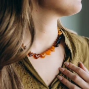 15.5x18 mm opaque resin heart bead - horizontal hole - Carmine red x1