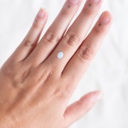 Australian oval opal 6.8x5 mm - 0.45 cts