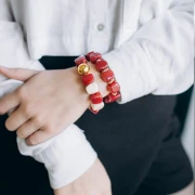 Irregular cube bead 15x13 mm in opaque resin - Ivory x1