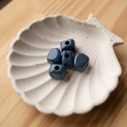 Irregular cube bead 15x13 mm in opaque resin - Marbled Blue jean x1