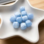 Irregular cube beads 16x17 mm - Acrylic opaque - Light blue marbled x10