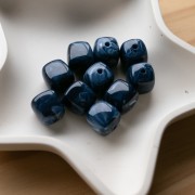 Irregular cube beads 16x17 mm - Acrylic opaque - Navy blue marbled x10