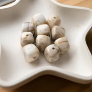 Beads irregular cubes 16x17 mm - Acrylic opaque - Marbled Beige - brown x10