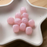 Irregular cube beads 16x17 mm - Translucent acrylic -Marbled light pink x10