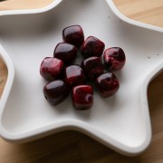 Beads irregular cubes 16x17 mm - Acrylic opaque - Marbled Burgundy x10