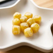 Irregular cube beads 16x17 mm - Translucent acrylic - Mustard marble x10