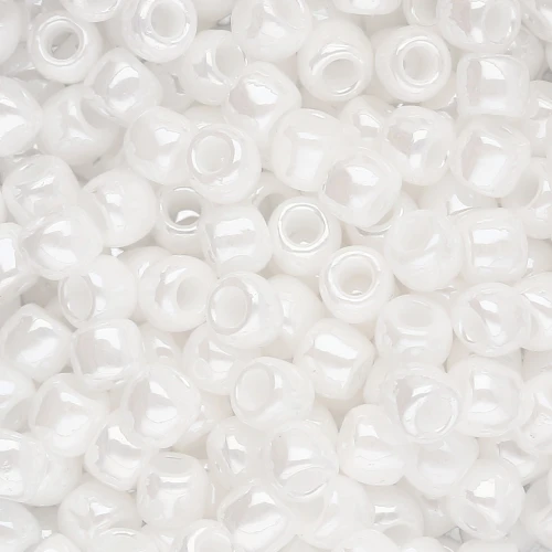 Rocaille Toho 6/0 TO6R121 - Opaque White Luster x8g