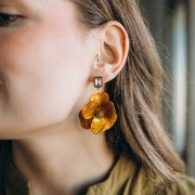 Relief flower pendants 40 mm in Acrylic Stainless steel Gold Orange marbled x2