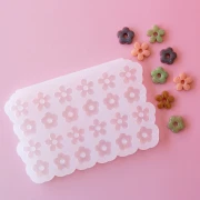 Géa Creations silicone mould for 15 mm and 17 mm flower pendants