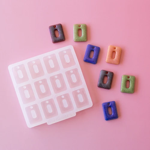 Géa Creations silicone mould for rectangular pendants 20x15 mm