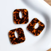 Square hollow acetate pendant 21 mm - Terrazzo Brown - Black x1