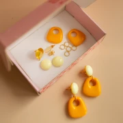 My DIY Jewelry - Trapeze shape dangling earrings kit - Orange version