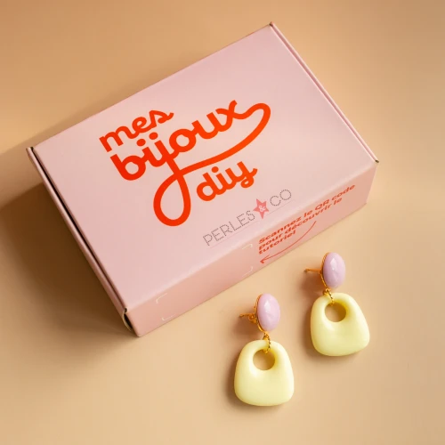 My DIY Jewelry - Trapeze shape dangling earrings kit - Yellow version