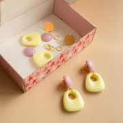 My DIY Jewelry - Trapeze shape dangling earrings kit - Yellow version