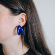 Double-threaded 35.5 mm resin hoop earrings - Dark blue x2