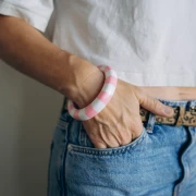 64 mm thick bangle made of opaque resin - White - Pink x1