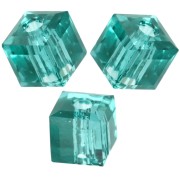 Cube - PureCrystal 5601 4 mm cubes - Reinvented Caribbean Green x8 PureCrystal 5601 4 mm cubes - Reinvented Caribbean Green x8