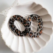 Acetate Oval Hollow Pendant 47x34 mm - Black Leopard Glitter - Orange x1