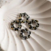 18 mm Acetate Flower Pendant - Black Leopard Glitter - Yellow x1