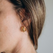 Wide textured hoop earrings 16.5 mm - Gold-plated x2