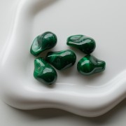 21x15 mm irregular beads in opaque resin - Dark green marbled x10