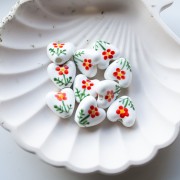 Ceramic heart bead 15 mm - flower motif - White - Red x1
