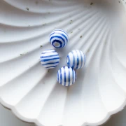 Round striped ceramic beads 12 mm - White - Dark blue x4