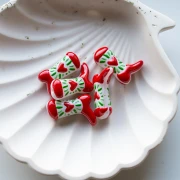 Pearl Santiag - cowboy boot 24x17 mm glass - Heart motif - Red - Green