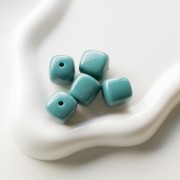 Beads irregular cubes 16x17 mm - second choice - Acrylic opaque Peacock Blue x10