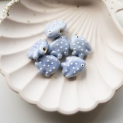 Ceramic fish bead 20x16 mm - Ice blue - White x1