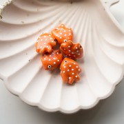 Ceramic fish bead 20x16 mm - Orange - White x1