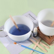 600 ml Graduated Silicone Measuring Cup with Spout - Clear x1