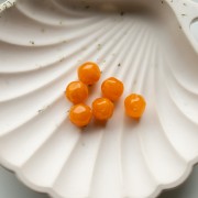 10 mm irregular round faceted beads, translucent resin - Marbled apricot x6