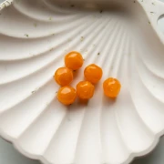 10 mm irregular round faceted beads, translucent resin - Marbled apricot x6