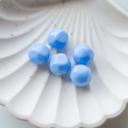 14 mm irregular round faceted beads in opaque resin - Baby Blue x1