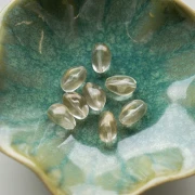 Beads irregular nuggets 13.5x9mm transparent resin - Crystal glitter gold x8