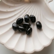 Irregular nugget beads 13.5x9 mm in opaque resin - Black with gold glitter x8