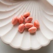 13.5x9 mm irregular nugget beads in opaque resin - Marbled coral x8