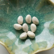 13.5x9 mm irregular nugget beads in opaque resin - Linen marbled glitter x8