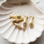 Fish spacer 27x9 mm in resin - Gold x1