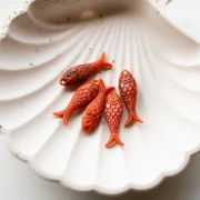 Fish pendant 27x9 mm in resin - Marbled brick x1
