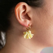 14x10.5 mm curved flower petals in resin - Celadon x8
