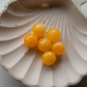 14 mm round beads made of translucent resin - Marbled mango x6
