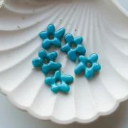 Irregular flower bead in opaque glass 18x17 mm - Turquoise Blue x1