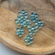 Irregular flower bead 18x17 mm in translucent glass - Sky Blue x1