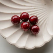 15.5 mm round beads in opaque acrylic - Burgundy marbled x5